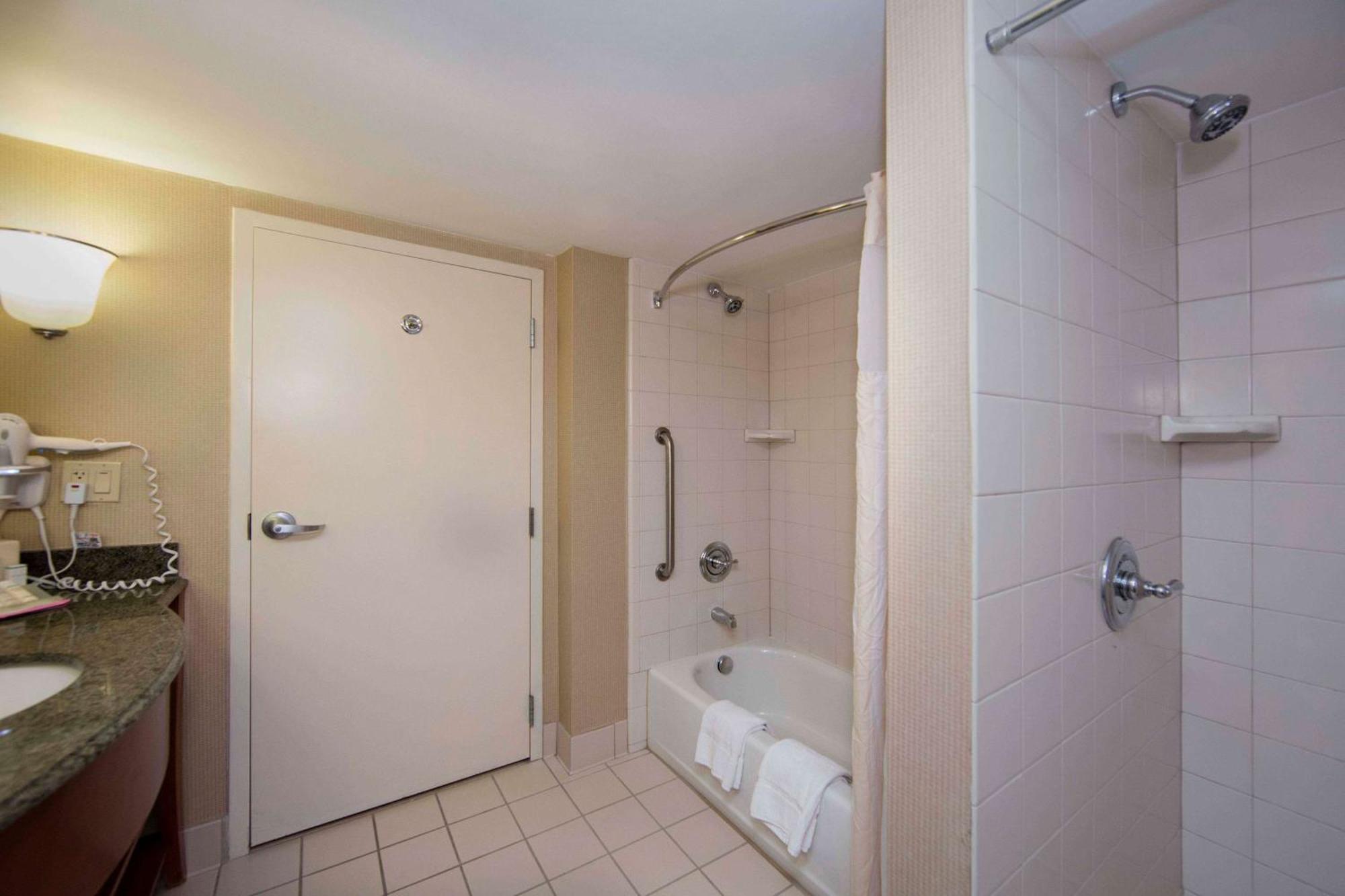 Hilton Garden Inn Athens Downtown Buitenkant foto
